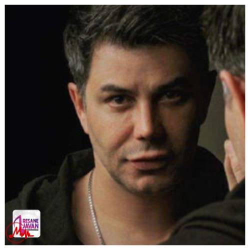 آهنگ مد شده همه عمل کنن همدیگه رو بغل کنن 